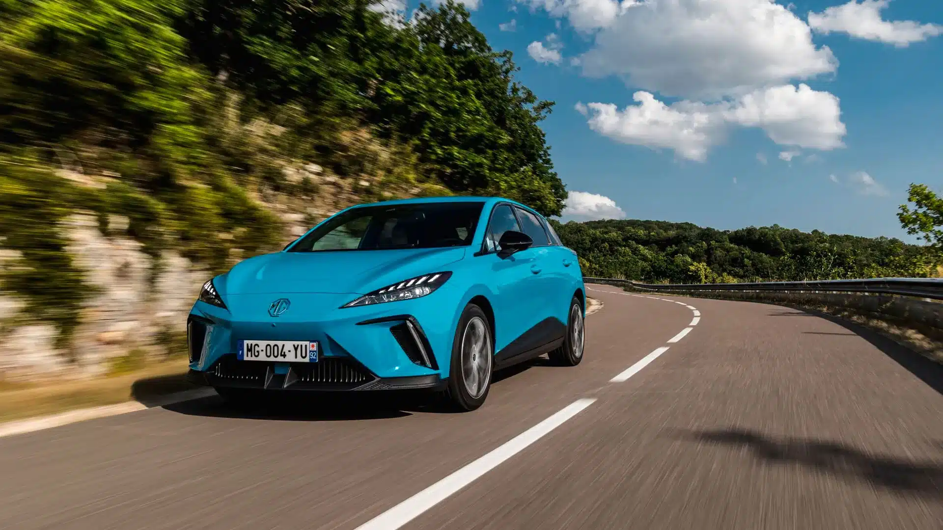 MG 4 Cross - imagen 18