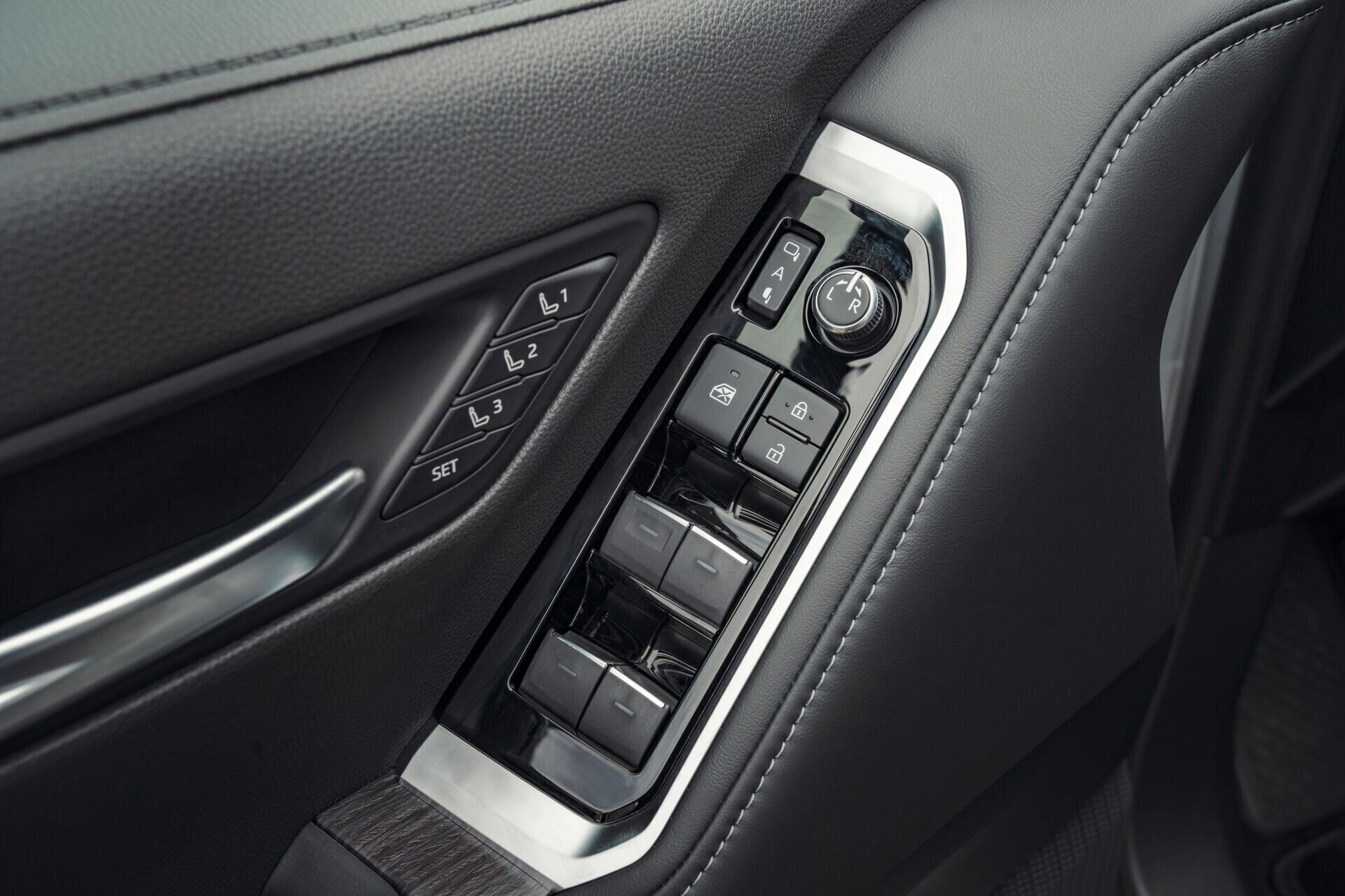 Land Cruiser 300 - imagen 13