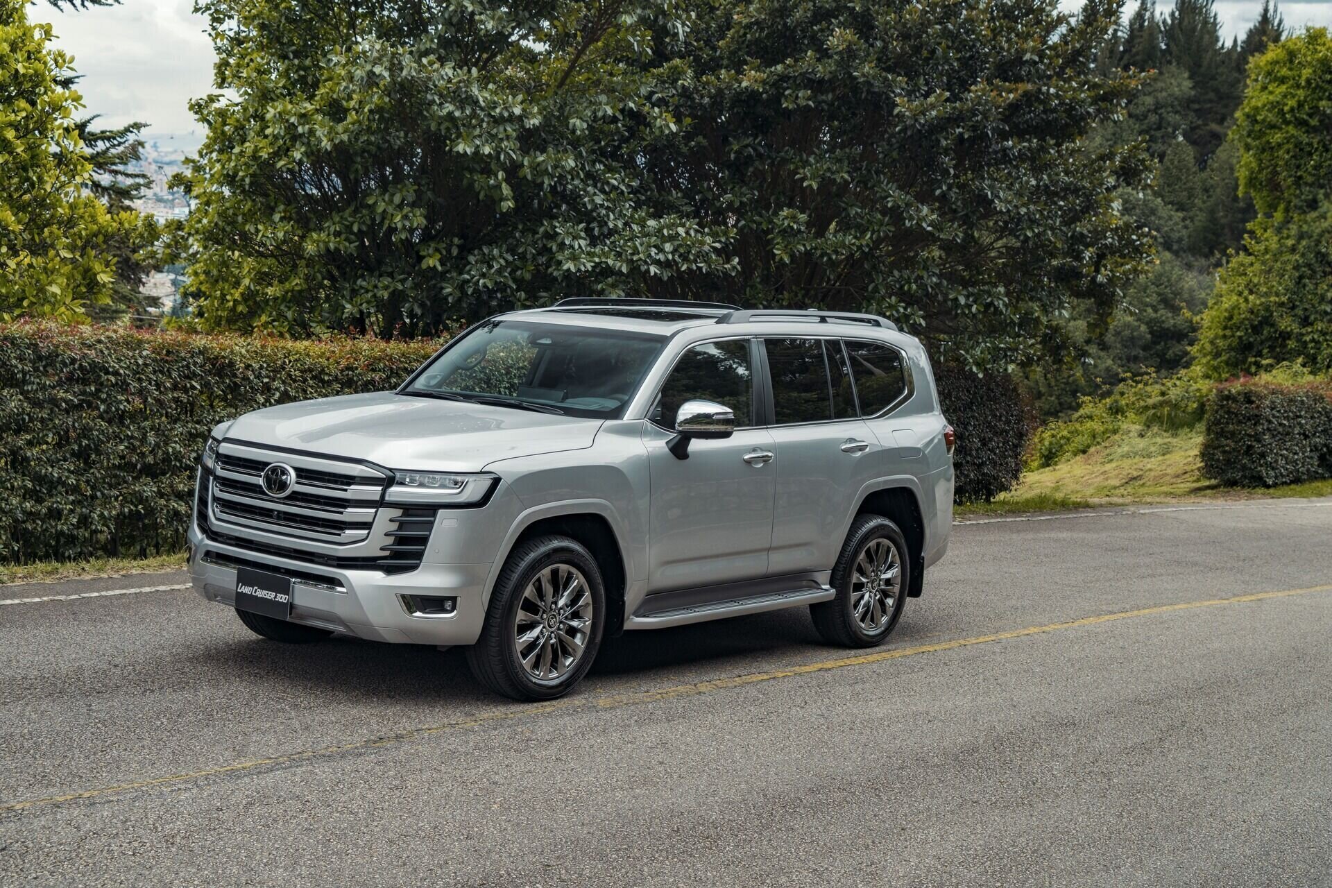 Land Cruiser 300 - imagen principal