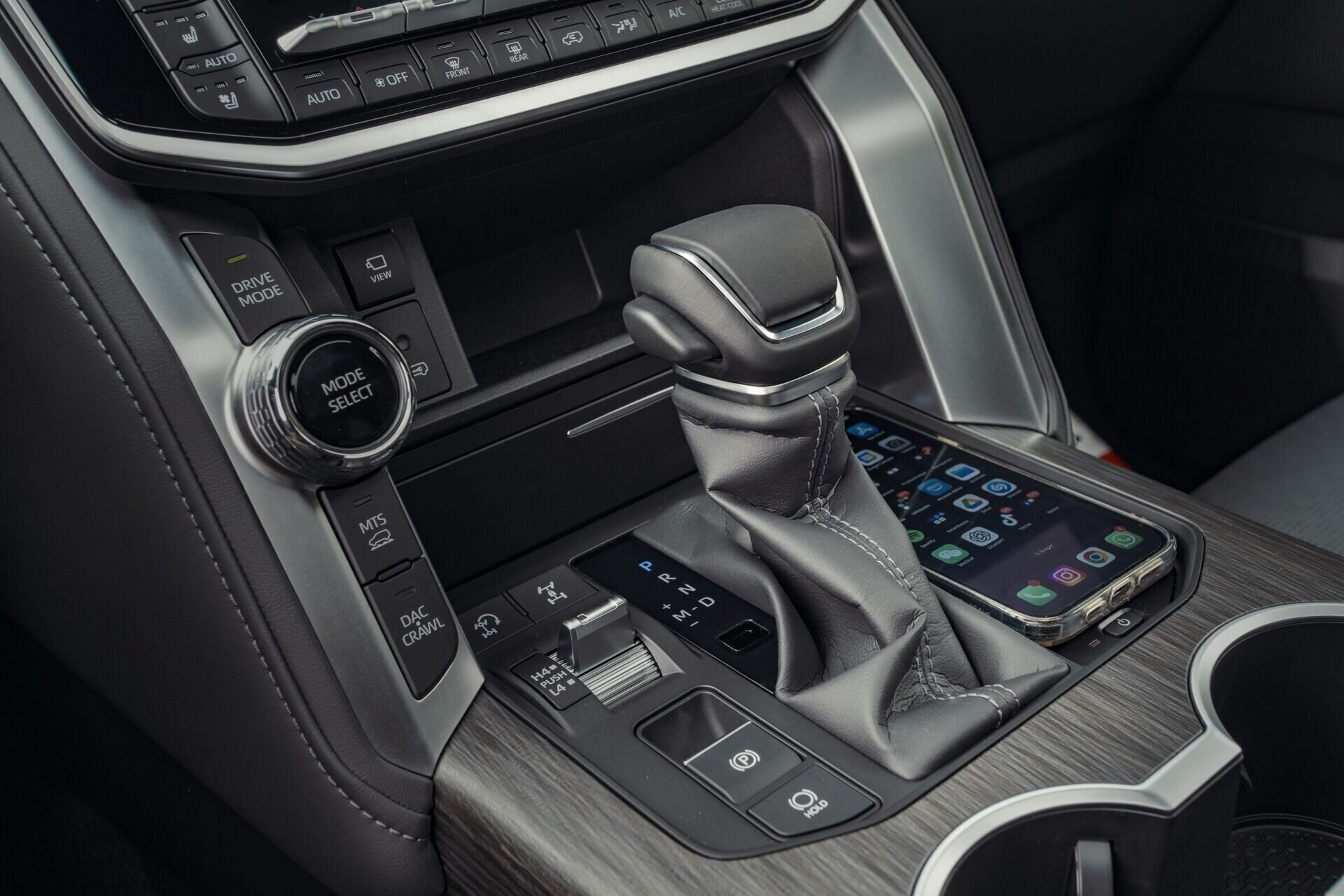 Land Cruiser 300 - imagen 17