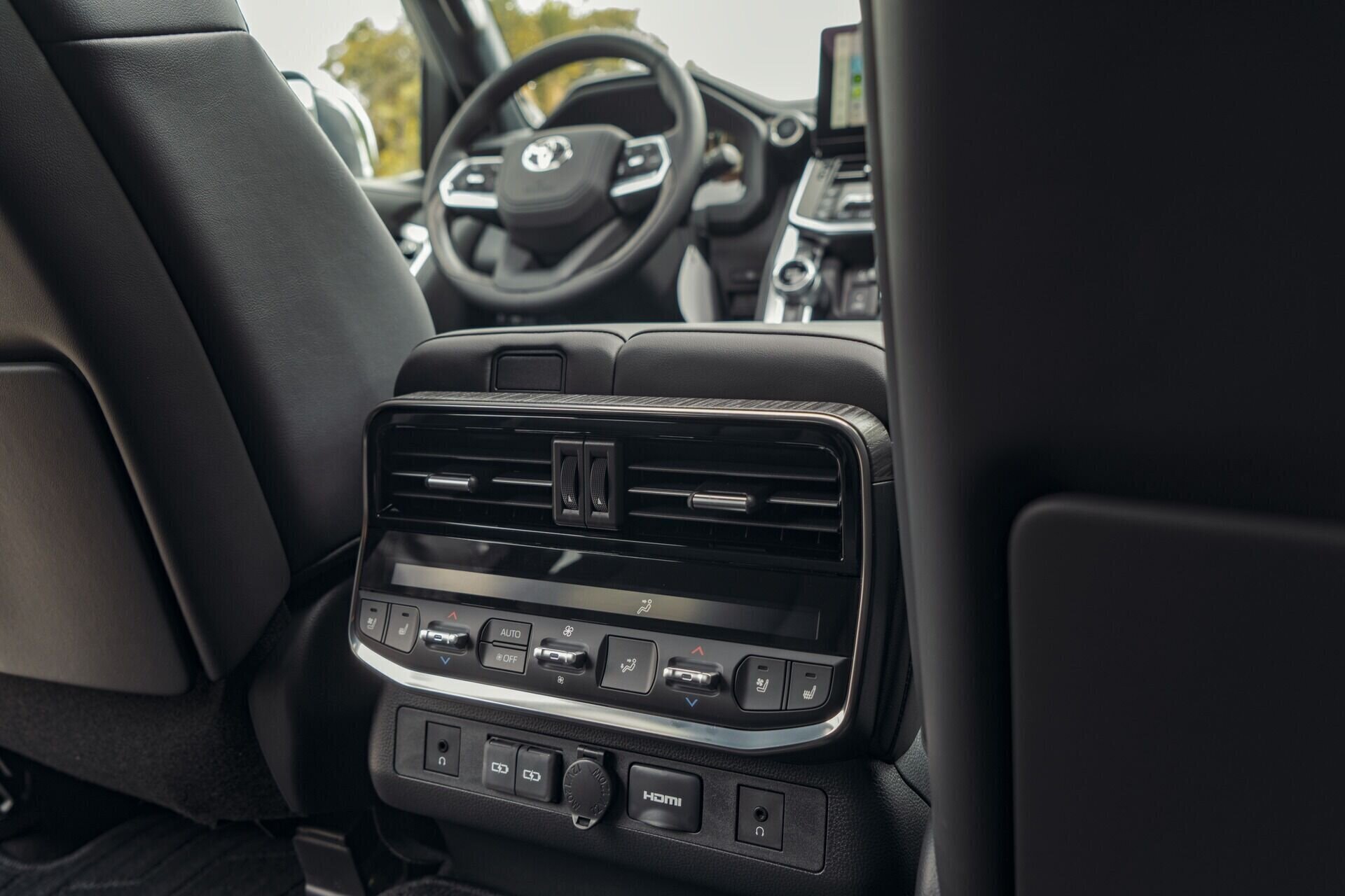 Land Cruiser 300 - imagen 8