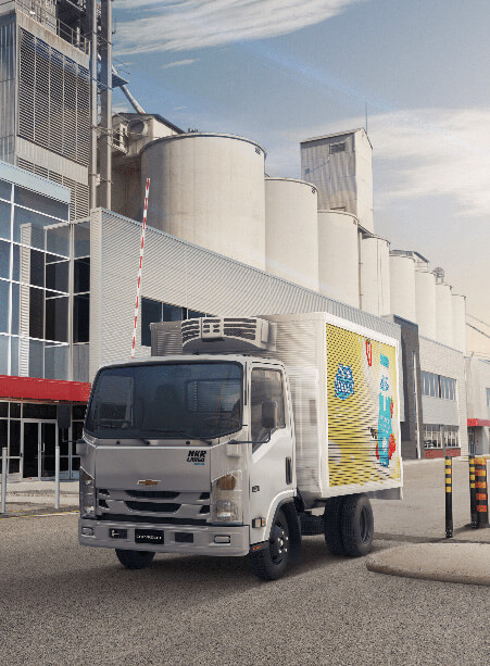 Camión NKR Largo - imagen principal